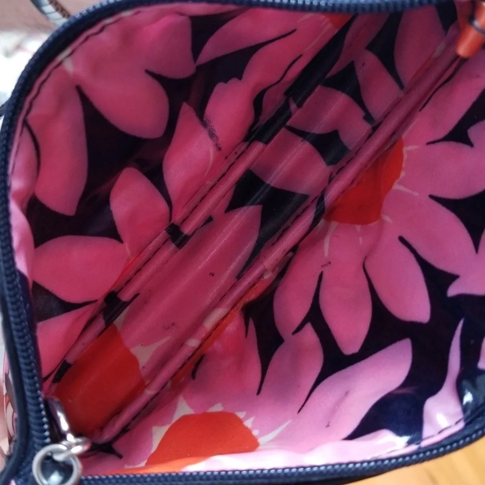 Vera Bradley Frill Geometric Wristlet - Picture 5 of 8